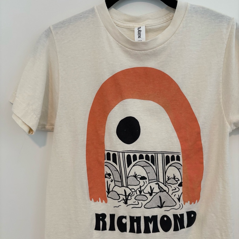 Cream Richmond VA Graphic T-Shirt